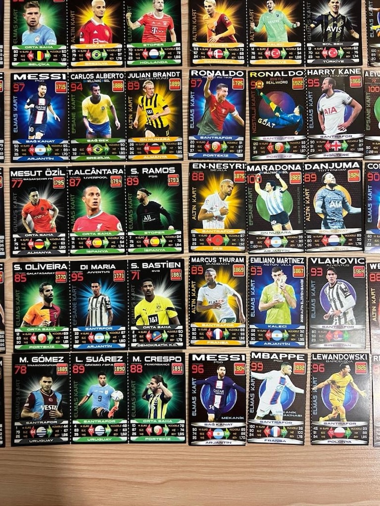 80 adet süper final futbolcu kartı - 2