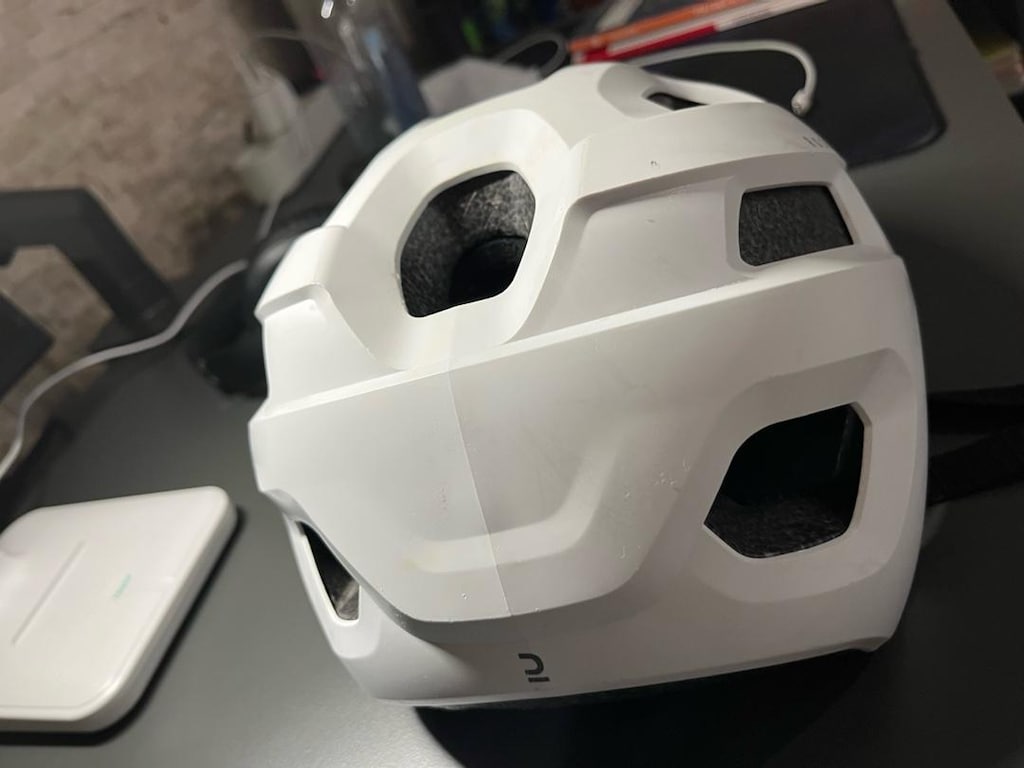 Rockrider kask sağlam ufak çizikli - 4