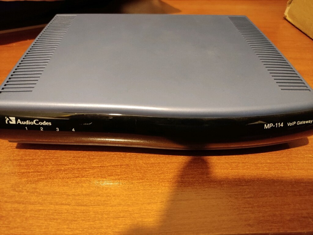 AudioCodes MP-114/4FXS/3AC VoIP Gateway MP-114 4 FXS - 2
