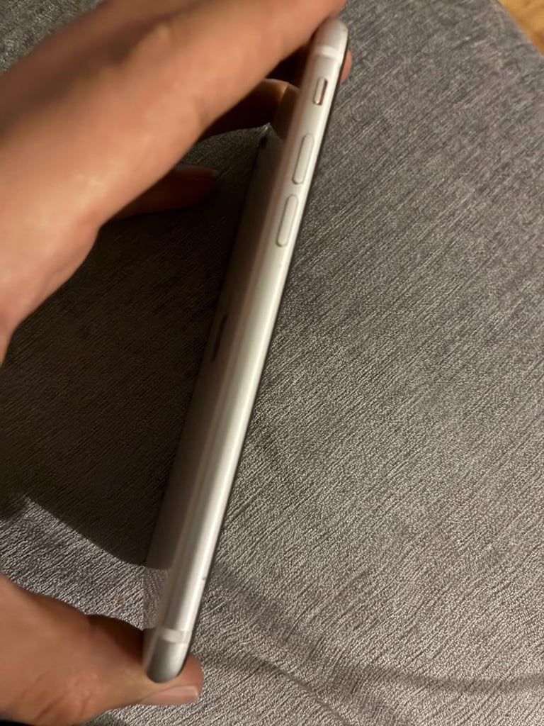 İPHONE SE 2.NESİL 128GB - 2