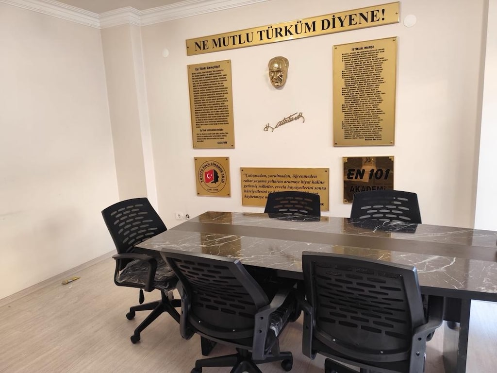 TOPLANTI MASASI VE OFİS KOLTUĞU - 3