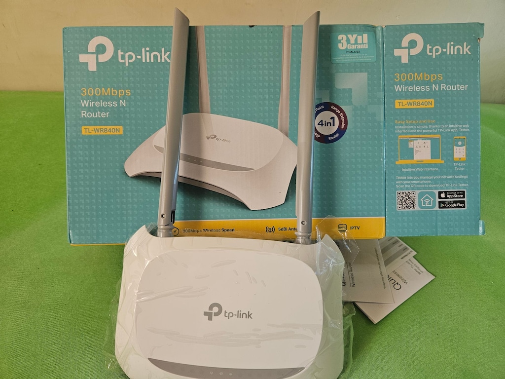 TP-Link TL-WR840N router - 2