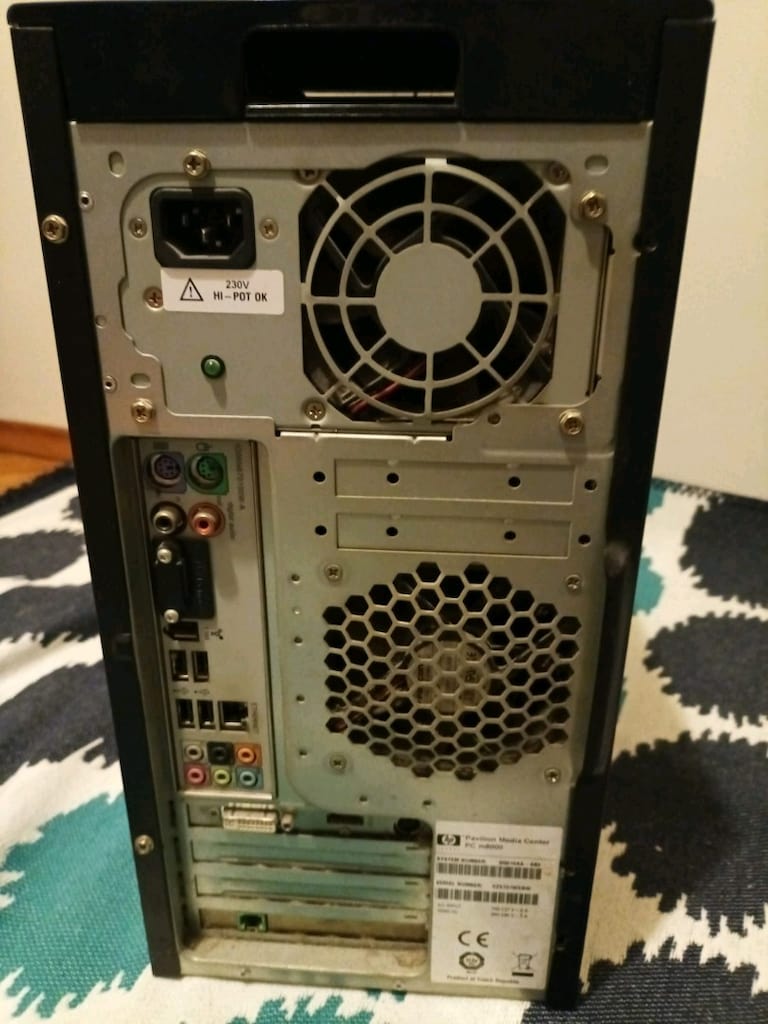 HP Pavilion Media Center PC M8000 - 4