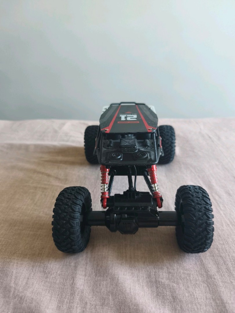 Rc 4x4 2.4ghz rock crawler araba - 6