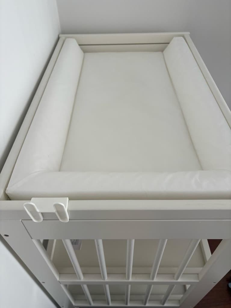 ikea gülliver alt değiştirme masası ve minderi - 3