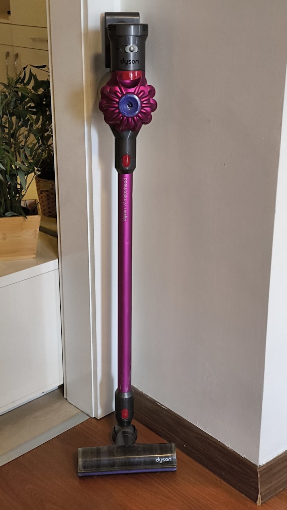 Dyson V7 Motorhead Kablosuz Süpürge - 2024 Yeni Batarya