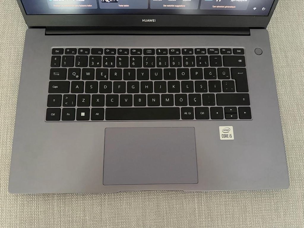 Huawei MateBook D15 i5 8 GB RAM Laptop – Temiz Kullanılmış - 6