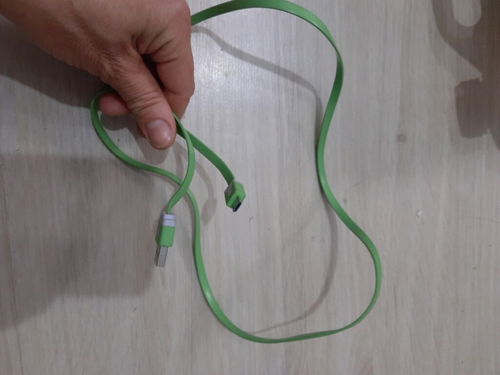 çeşitli şarj cihazı ve kablolar - 5
