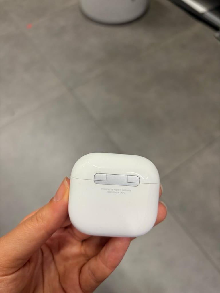Apple AirPods 4 - 2