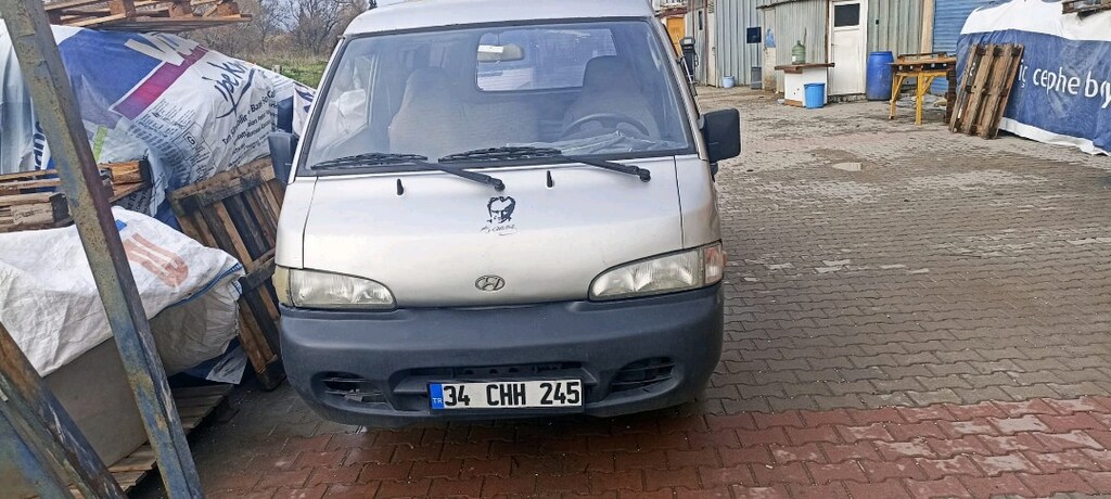 Hyundai H-100