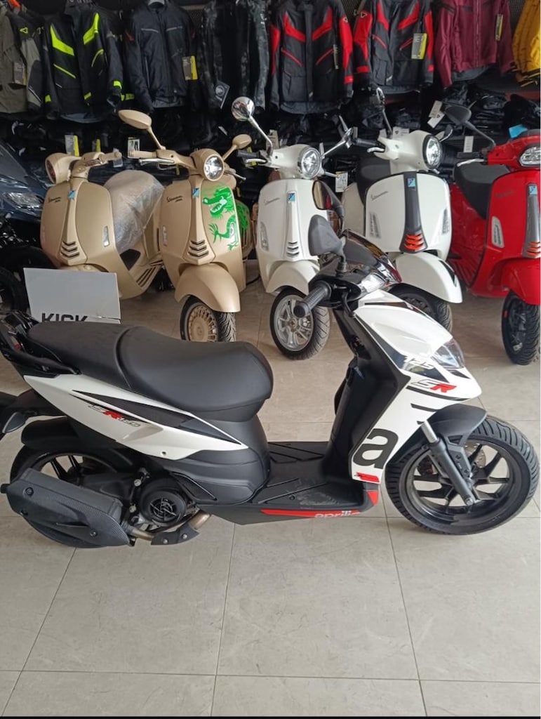 APRİLLA SR125 İTALYAN MALİ BAYİDEN TESLİM SIFIR PLAKA HAZIR SATLIK - 3