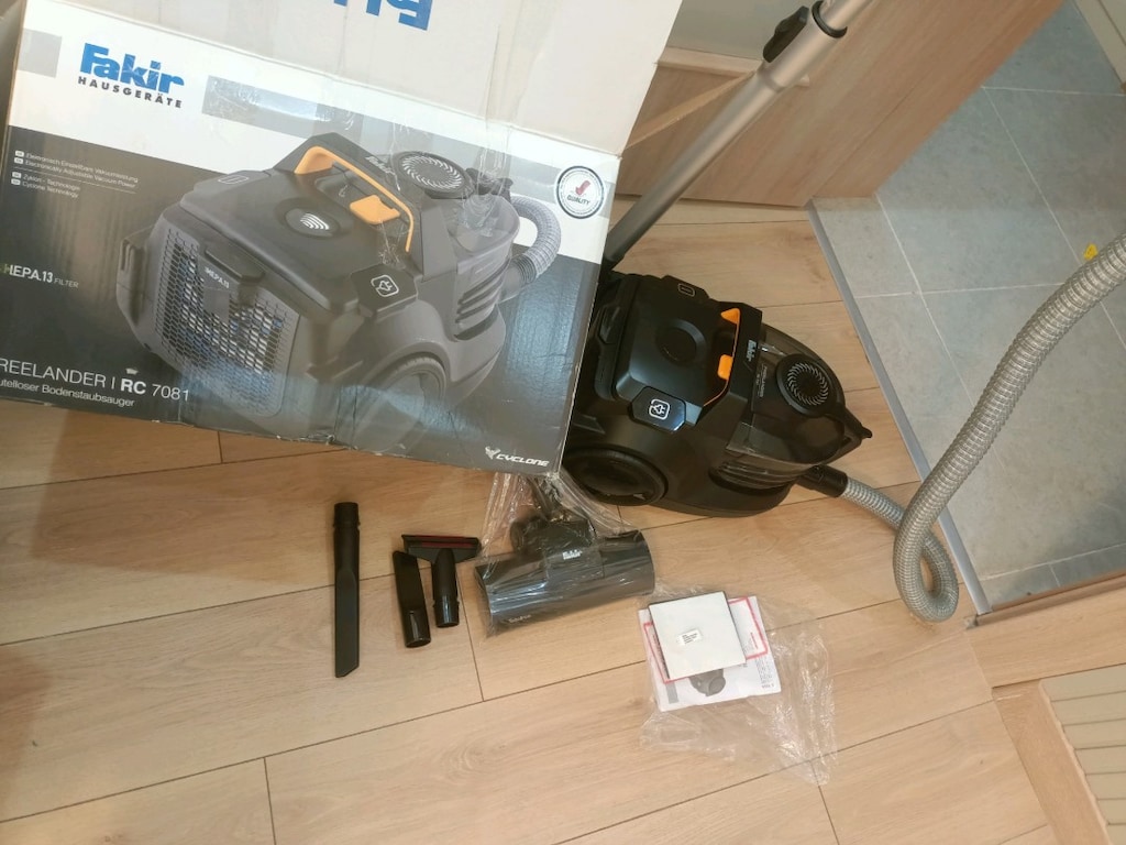FAKİR Black+Decker Elektrikli Süpürge - 2