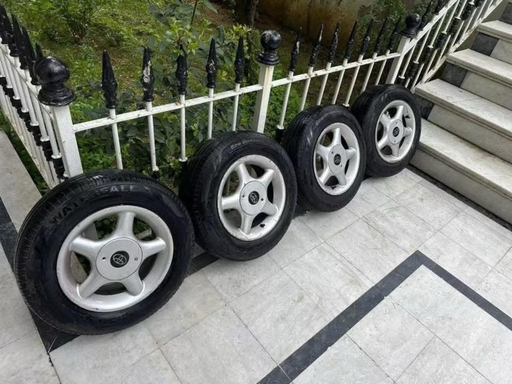 Cumaya bu Fiat 5 Yıldız CMS JANT LASTİK TKM WATERFAL 2.tane 175.70.13 - 5