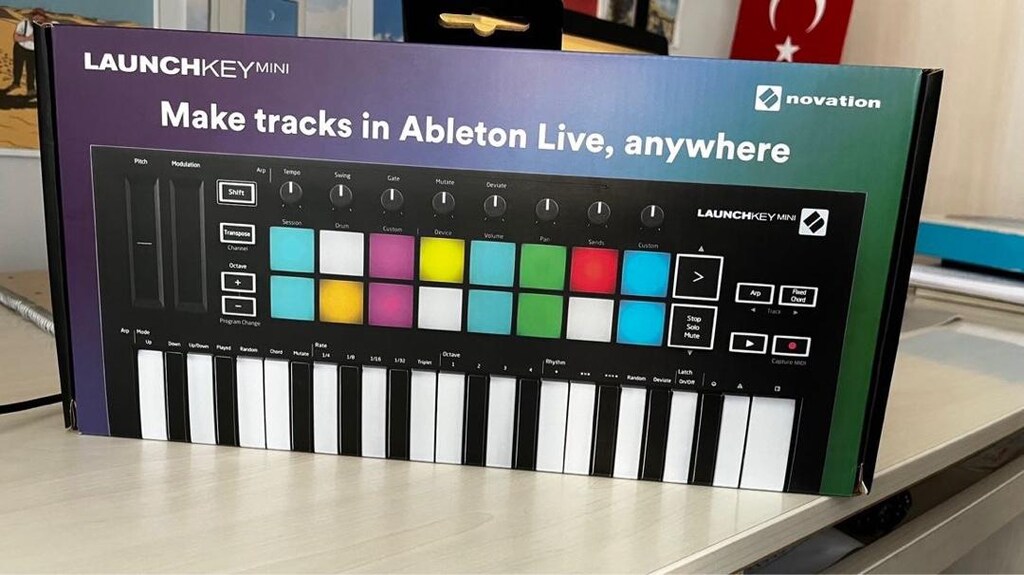 Novation Launchkey MK3 Midi Klavye sıfır ayarında
