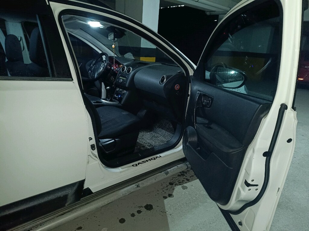 2011 model Nissan Qashqai - 15