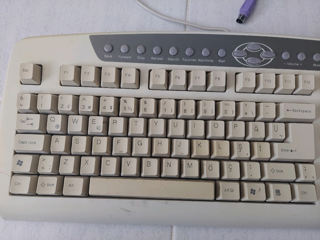 A4 Tech Q türkçe klavye Eski ps/2 uçlu - 4