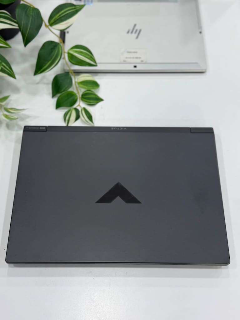 HP VİCTUS 15-FA0000NT i7 12700H 16GB 512GB RTX3050 6GB 15.6" - 5