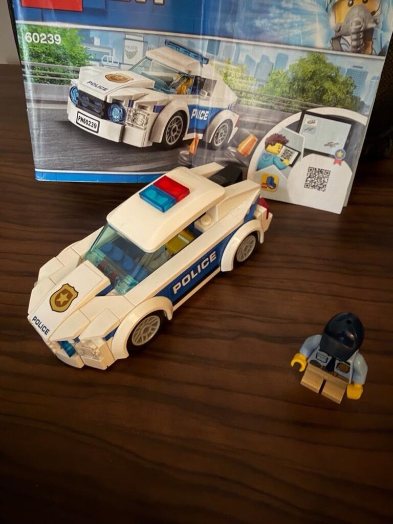 LEGO 60239 Polis Arabası - 3