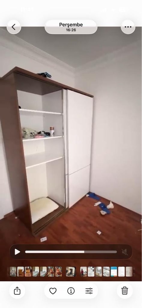 acil satılık beyaz gardrop en 1.52cm boy 2.50cm - 2