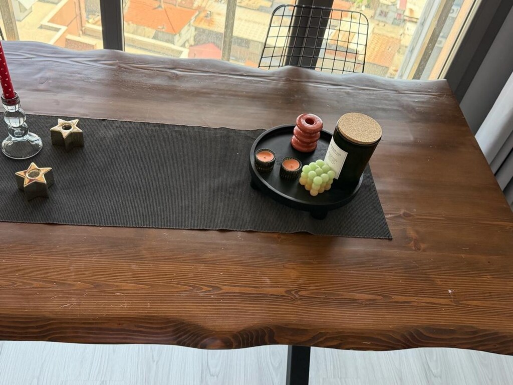 ahşap yemek masası