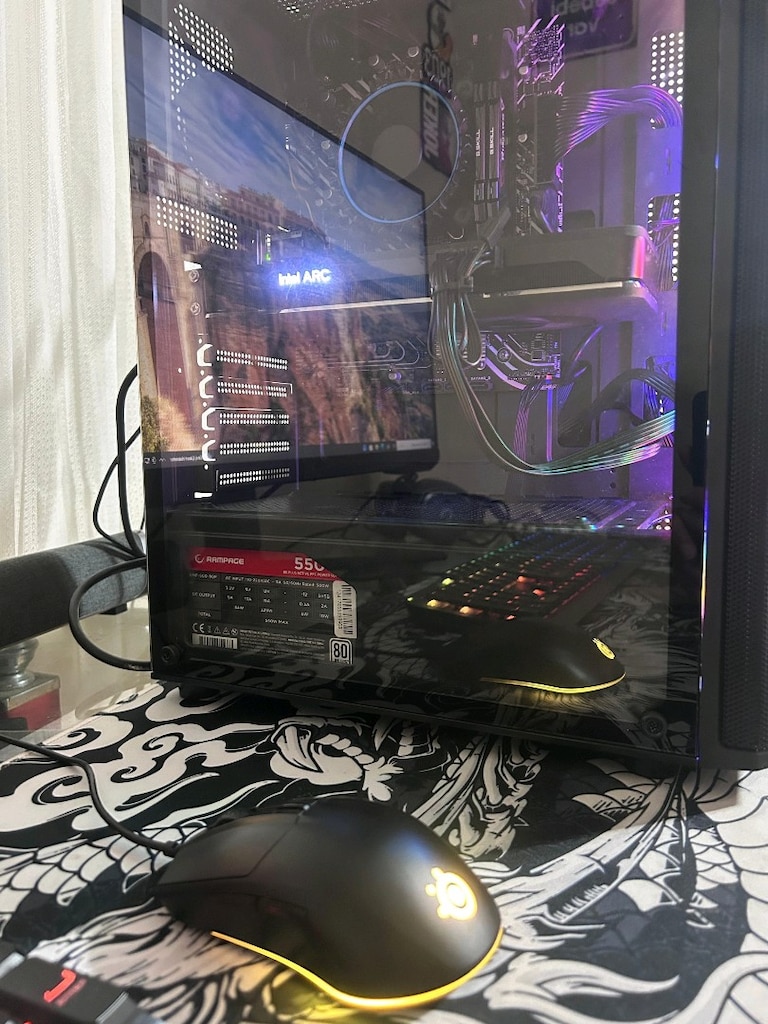 Masaustu Oyuncu Bilgisayar 27 inc monitor - 6