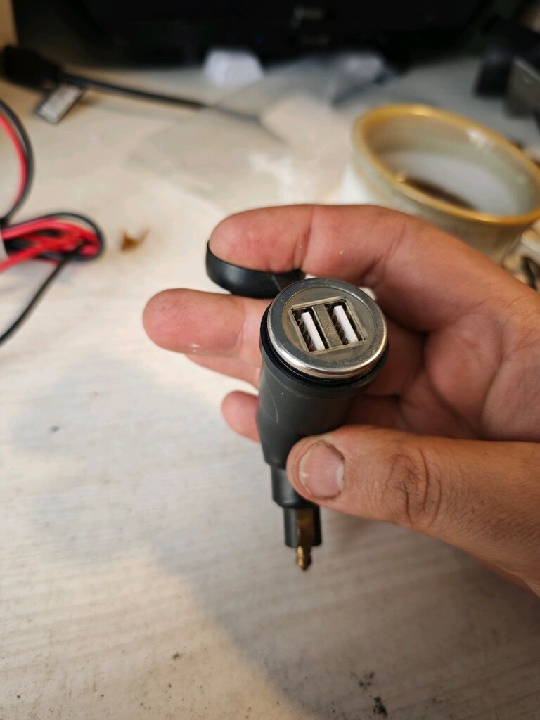 bmw çakmaklık usb yavaş şarj - 5
