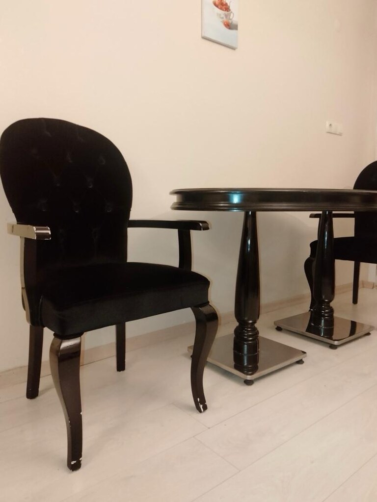 Siyah Ahşap Oval Masa Ve 2 Kadife Koltuk Lüx Masa - 9