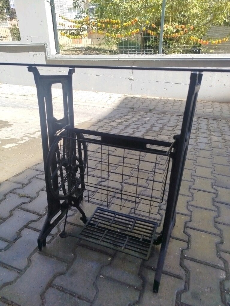Dikiş makinası dresuar - 2