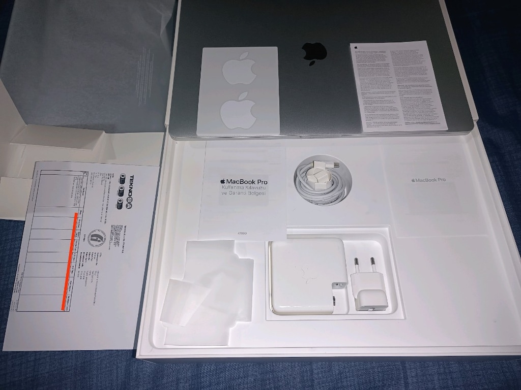 MACBOOK PRO 2018 15" i7 512 SSD 16 GB RAM ( KUSURSUZ..! ) - 12
