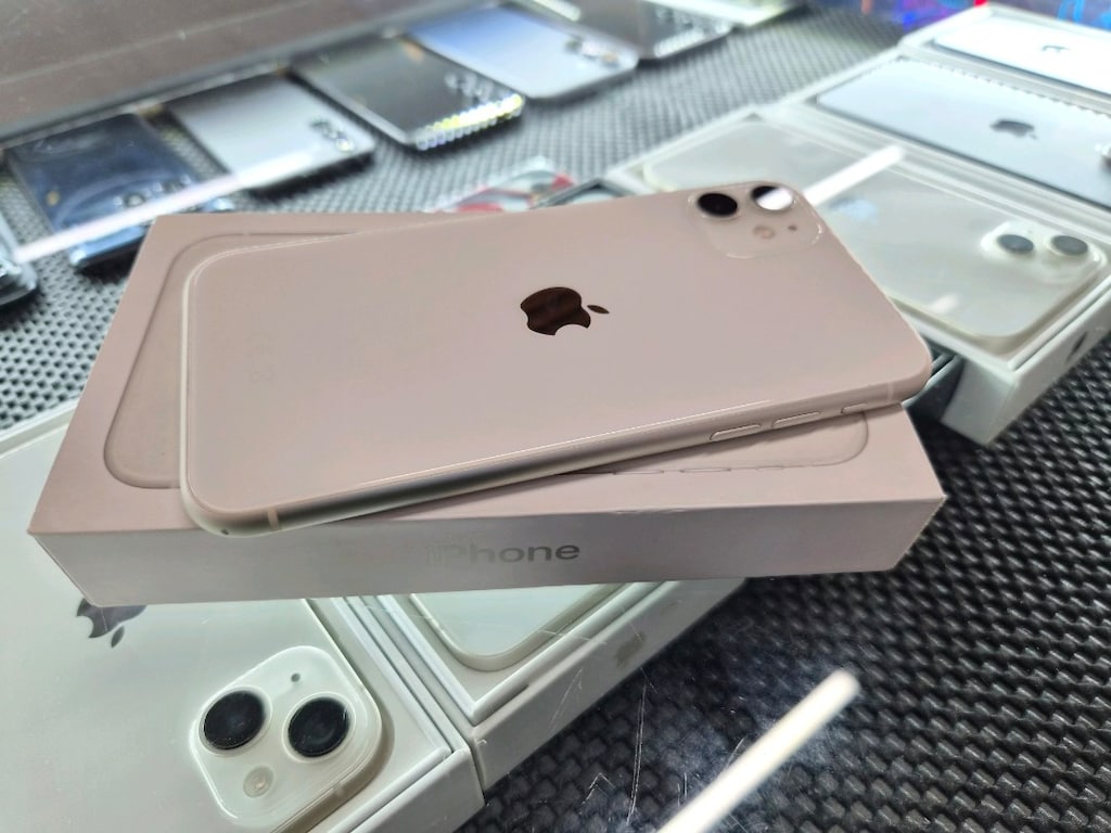 İphone 11 64 GB Değişensiz - 4