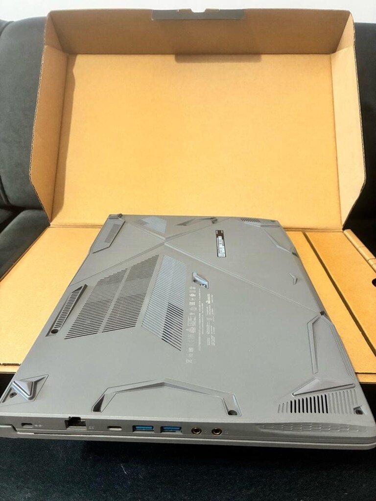 msı thin 15 gaming laptop - 2
