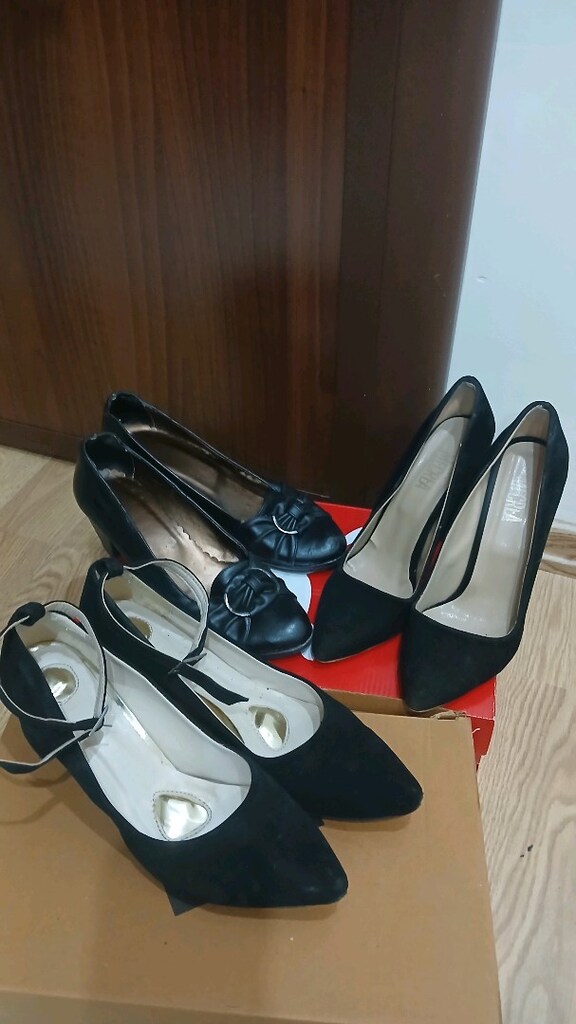 3 Çift Ayakkabı.Ayrı Değil Üçünün Toplam Fiyatıdır. - 3