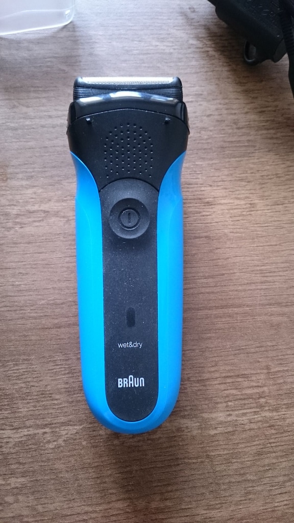 Braun Series 3 Elektrikli Tıraş Makinesi, Islak ve Kuru, 310S - 3