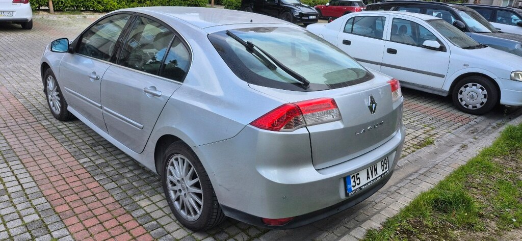 ACİLLL SATILIK RENAULT LAGUNA PRİVİLEGE full paket sıfır motor - 4