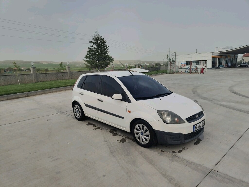 ACil Satılık 3. Sahibinden satılık Ford Fiesta cüzi pazarlık vardır - 4