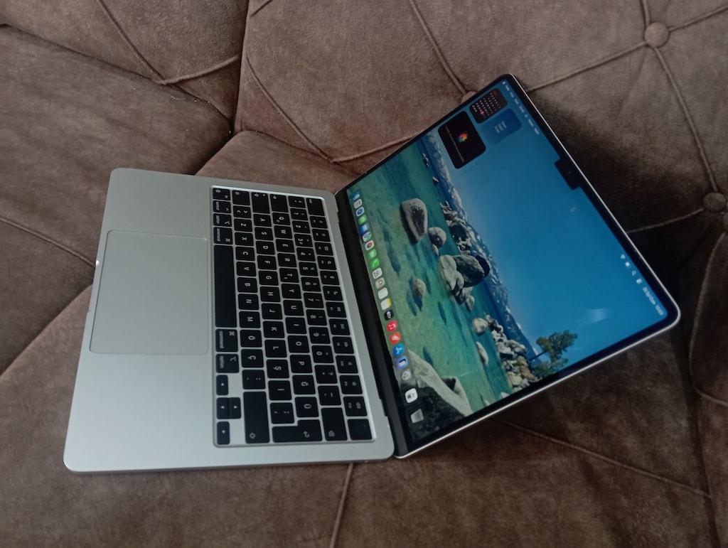 APPLE MACBOOK AİR M2 8GB RAM 2022 256GB SSD - 8