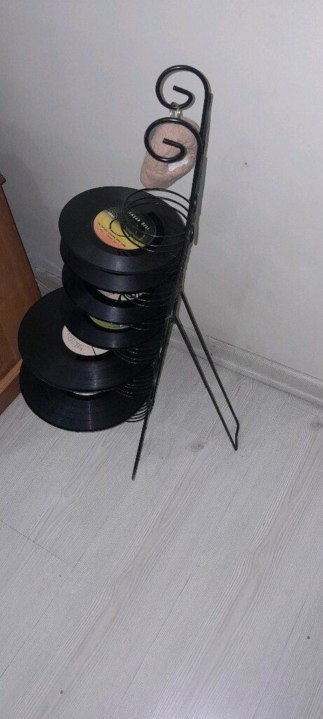 C.D rafı ve plak gitar şeklinde - 3