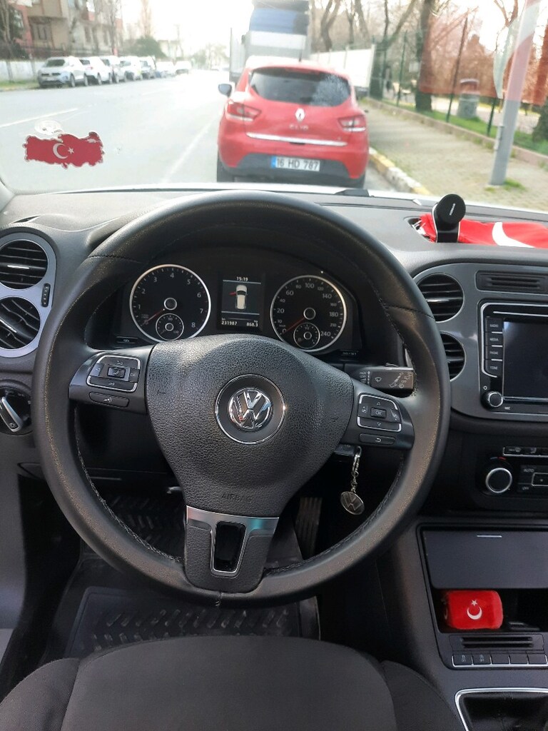 wolksvargen 2012 tiguan - 12