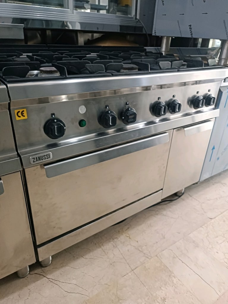 Altılı Ocak Kuzineli Ocak Fırınlı Ocak Sanayi Tip Ocak Zanussi - 4