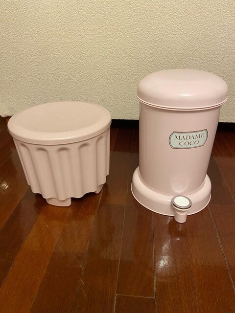 Madame Coco Pembe Çöp Kutusu ve Tabure