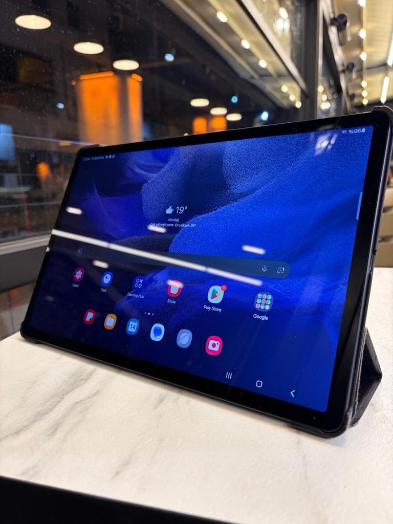 Samsung S7FE Tablet - 2