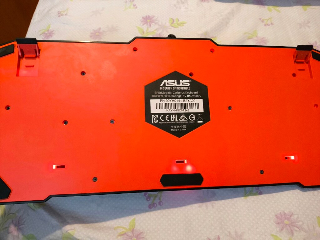 Asus Cerberus Gaming Keyboard - 2
