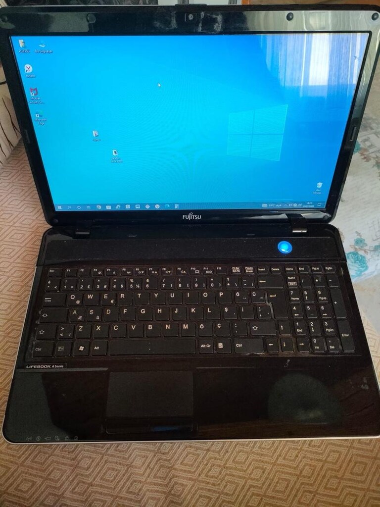 fujitsu laptop - 3