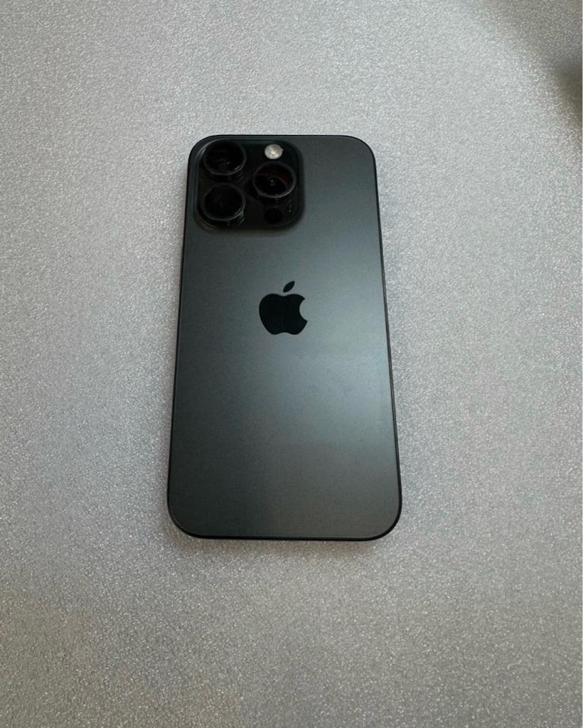 İphone 15 Pro 128 GB Siyah YD - 2