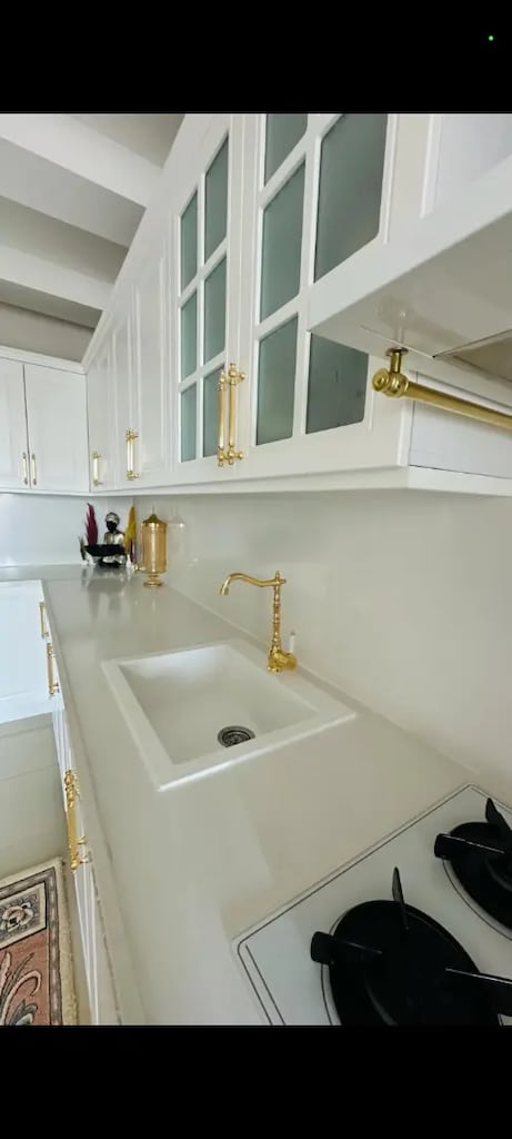 Gold beyaz porselen kolu mutfak bataryası