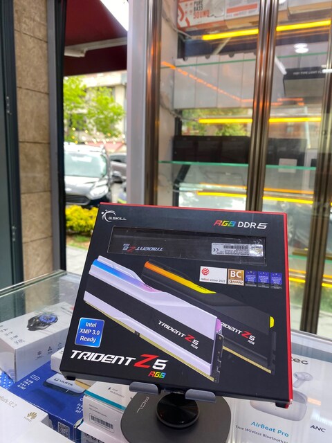 64 GB RGB RAM DDR5