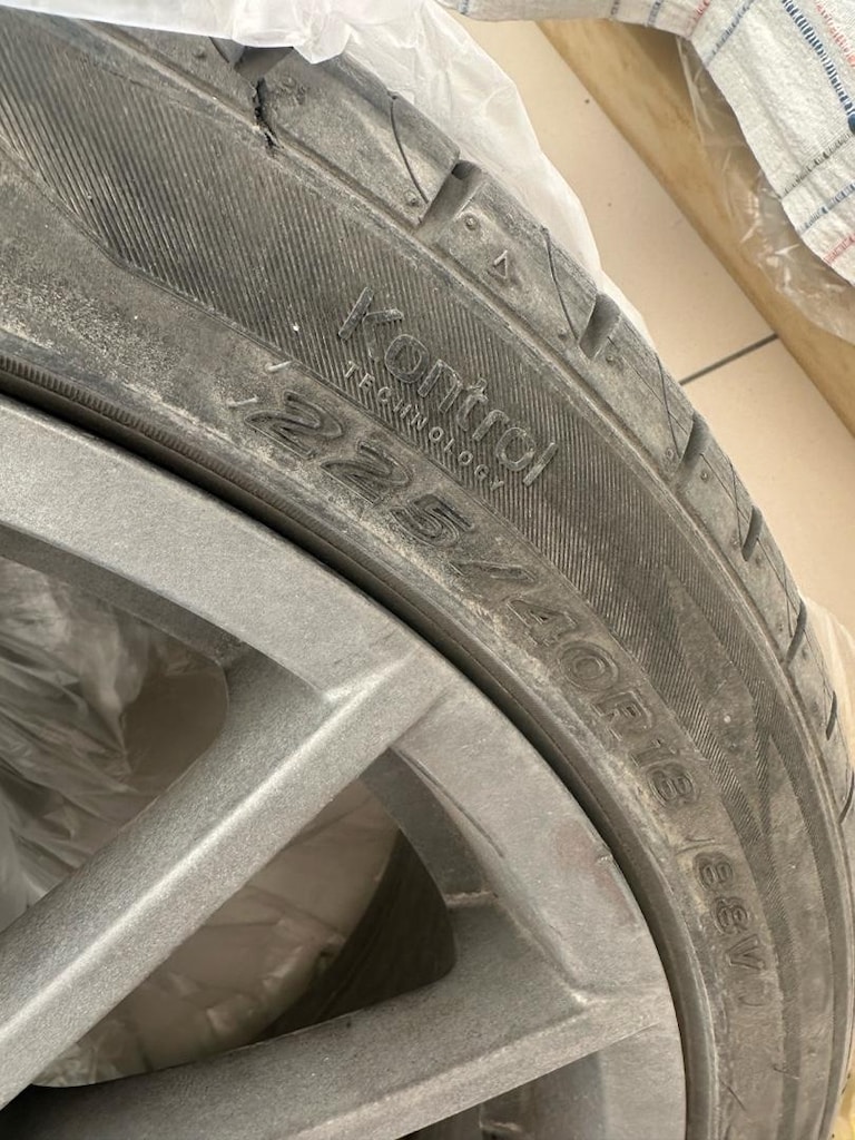 VAG GRUBU UYUMLU 18 İNÇ WRC JANT VE 225/40R18 LASTİK TAKIMI - 2