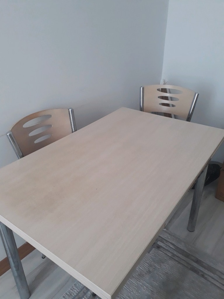 Yemek Masası ve 4 tane Sandalye - 3