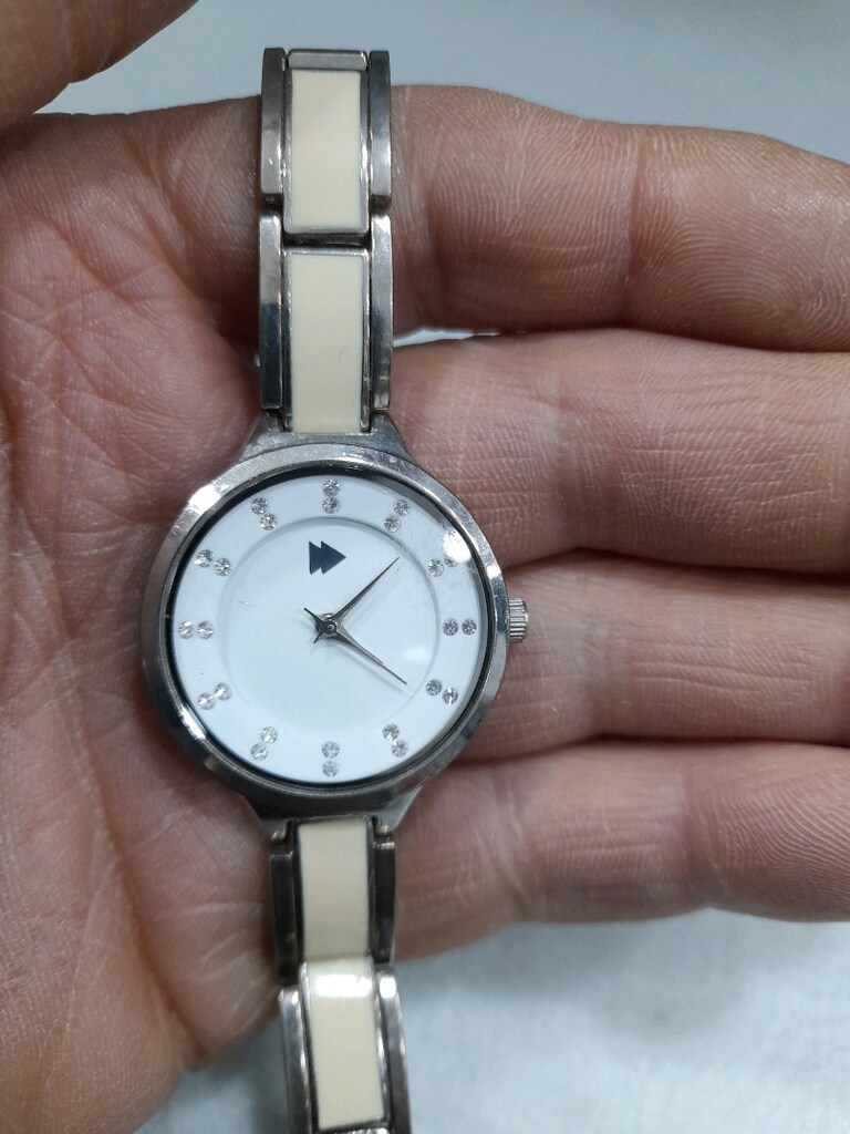 DeFacto bayan saat - 2