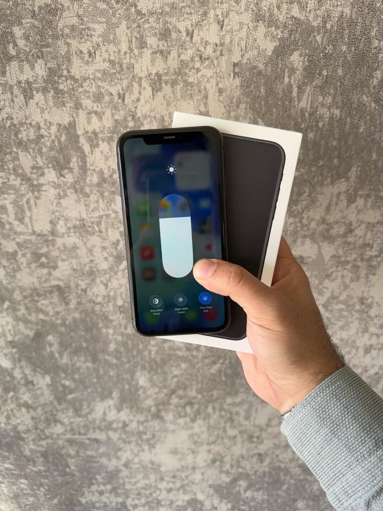 iPhone 11 128 gb yurtiçi kutulu pil 84 hatasız çiziksiz - 2